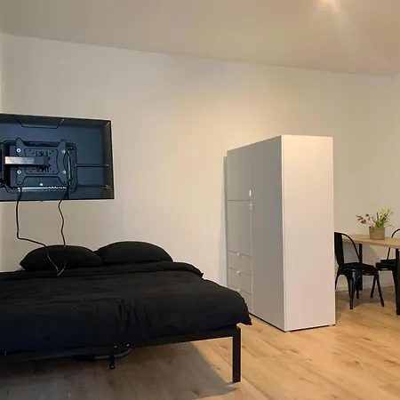 Perla Bratislavy Samostatne Odbavenie Apartment *