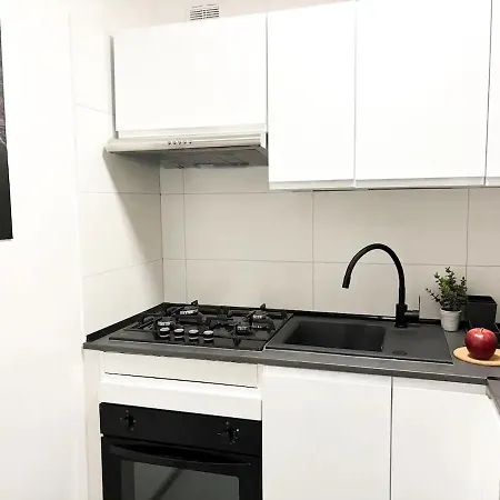 Perla Bratislavy Samostatne Odbavenie * Bratislava
