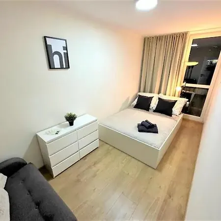 Perla Bratislavy Samostatne Odbavenie * Bratislava